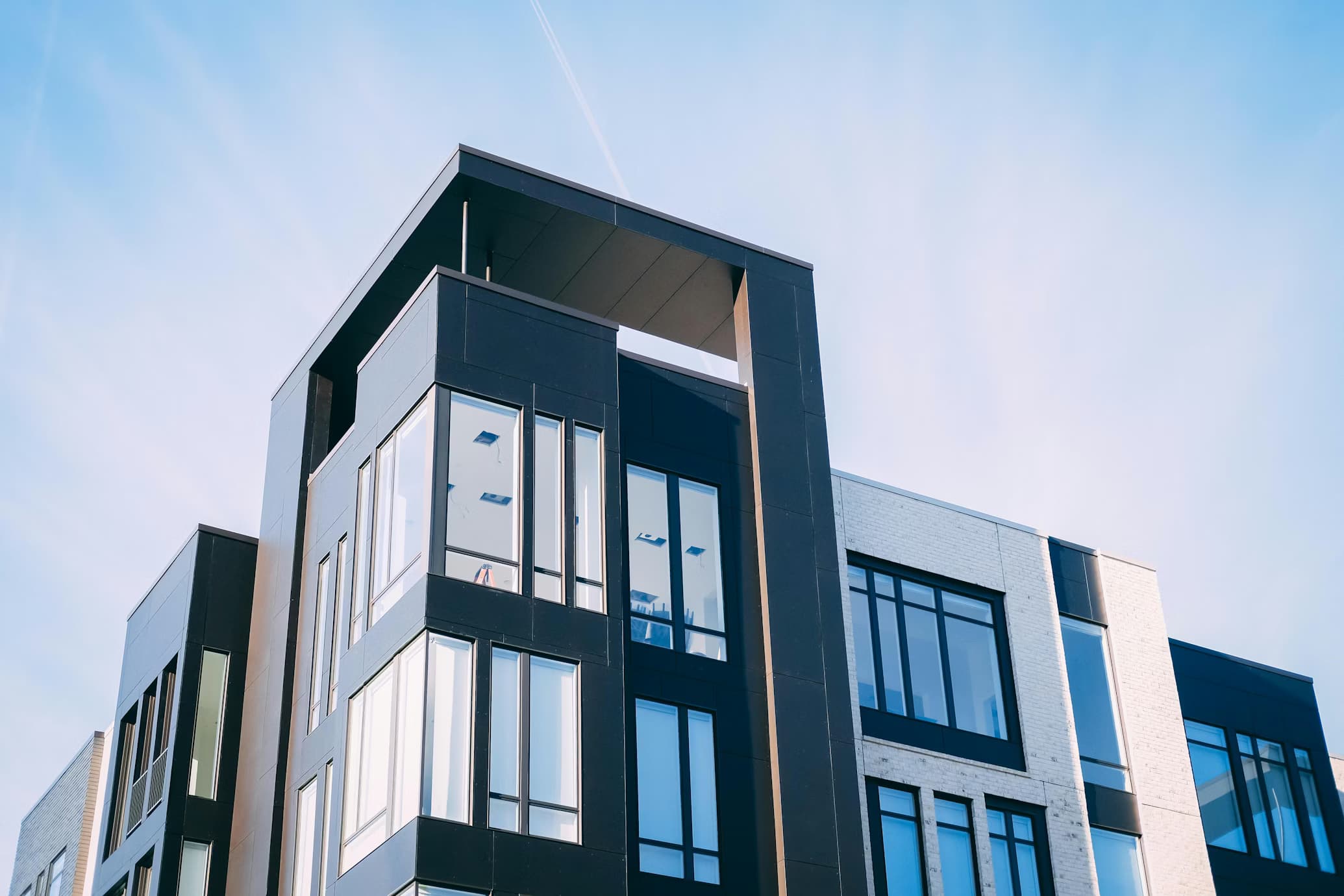 Inversión Inmobiliaria sin Riesgos: Guía Definitiva de Seguros que Debes Conocer